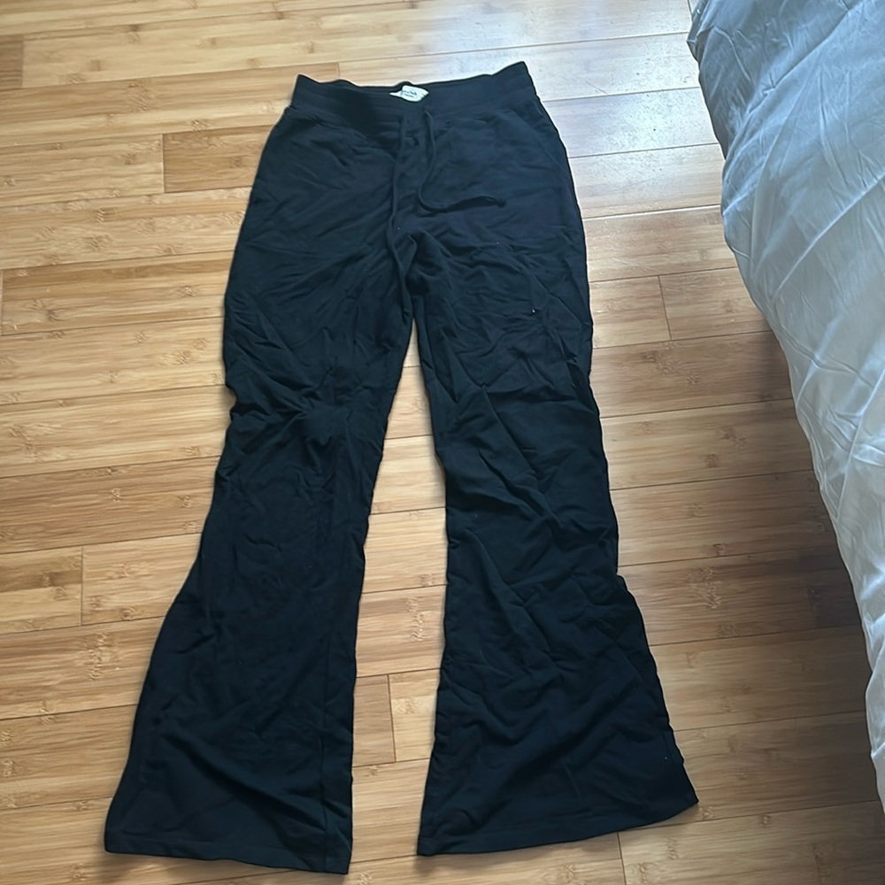 Black Abercrombie comfy drawstring & pockets comfy pants